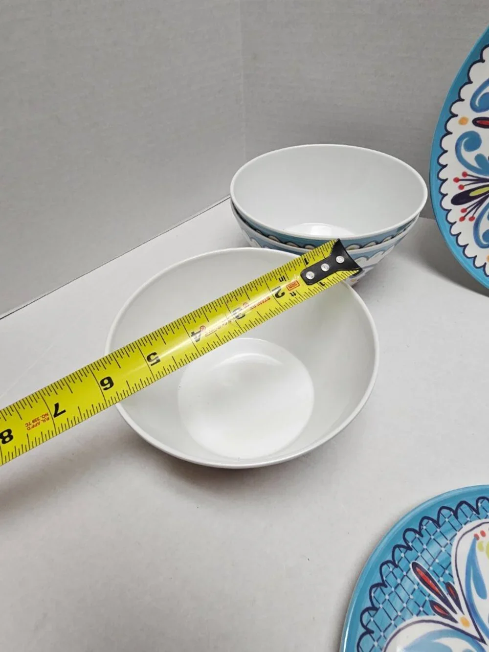 Beautiful Bzyoo Dinnerware Melamine Blues Collection Plates Bowls 12 Piece pc